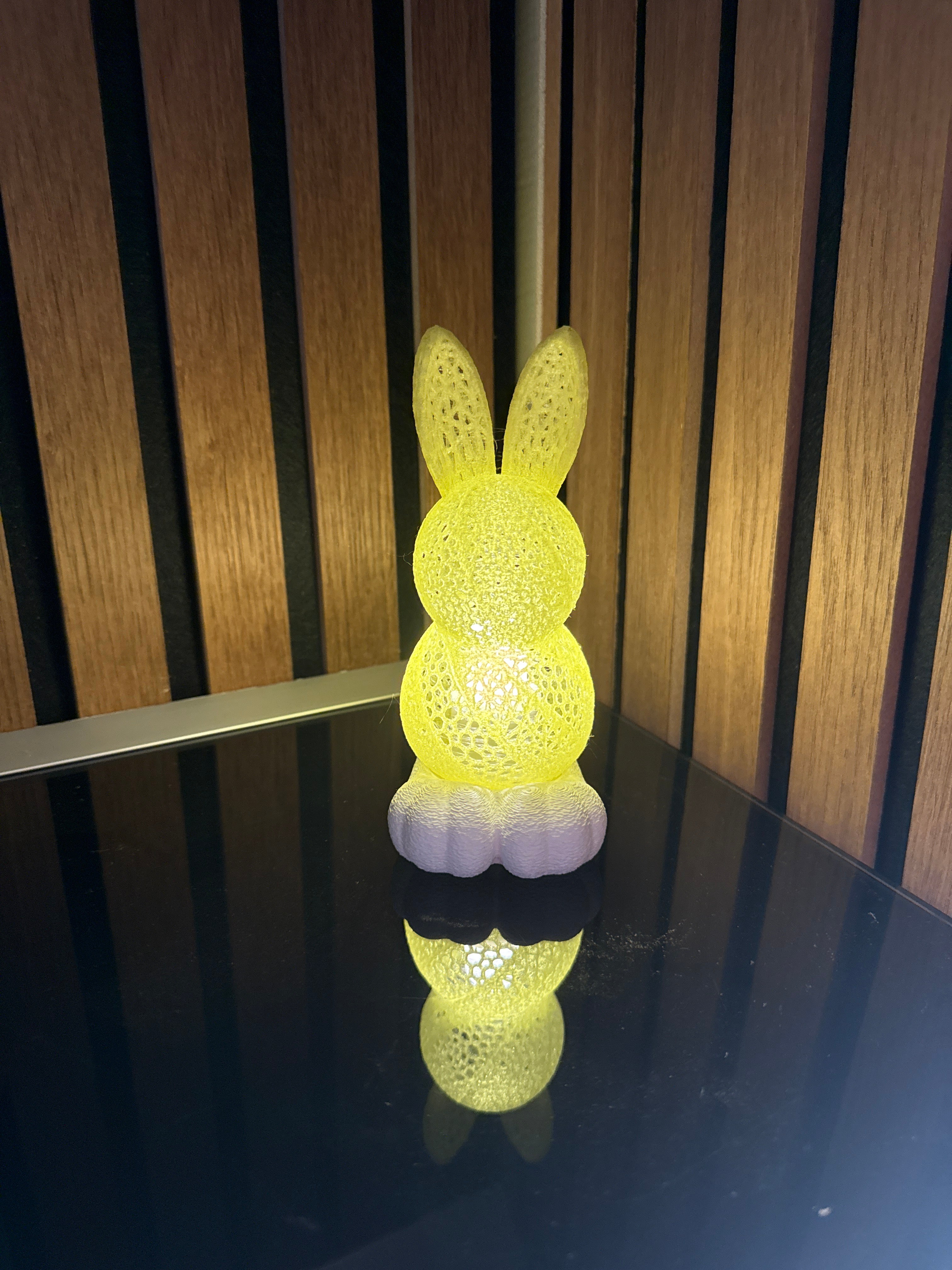 Osterhase Zitronengelb