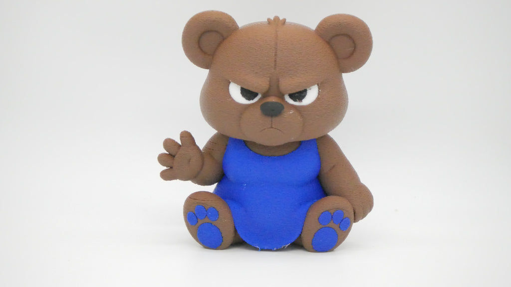 🐻💜💙💛 Bärta – Die Grumpy‑Queen im Kleid