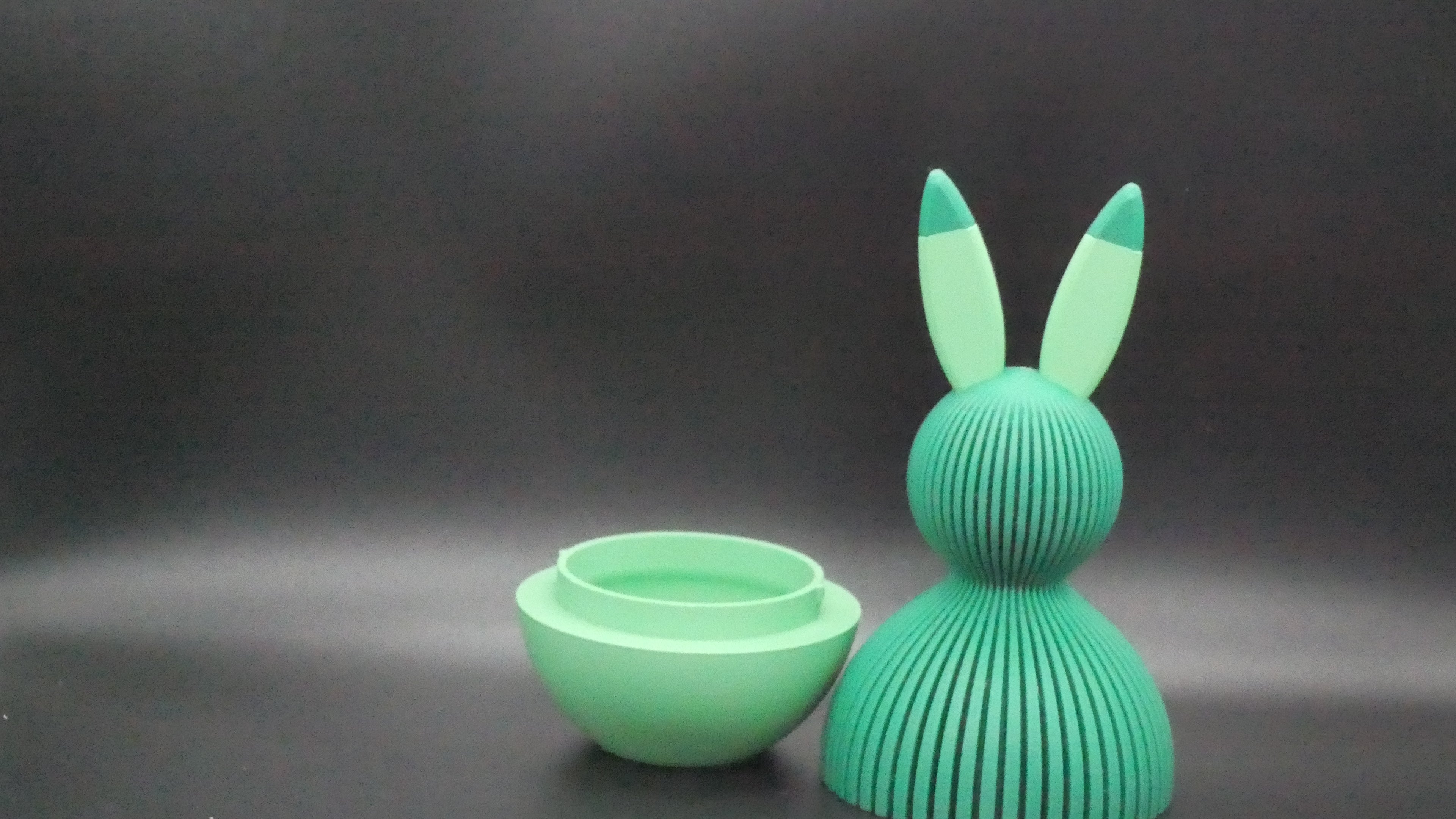 Japandi Osterhase (Geschenkfach) Hellgrün / Tannengrün