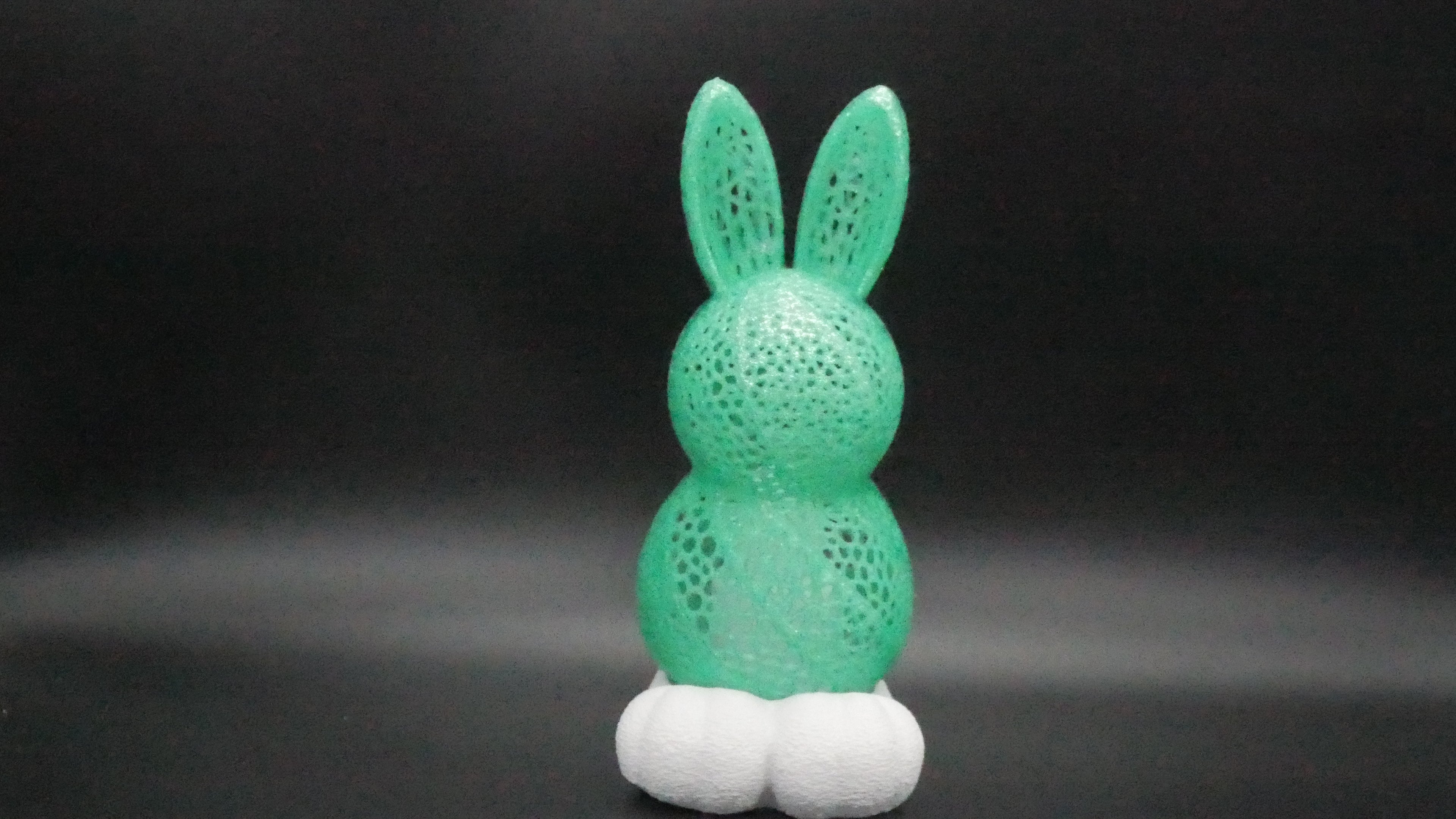 Osterhase Mystischer Smaragd