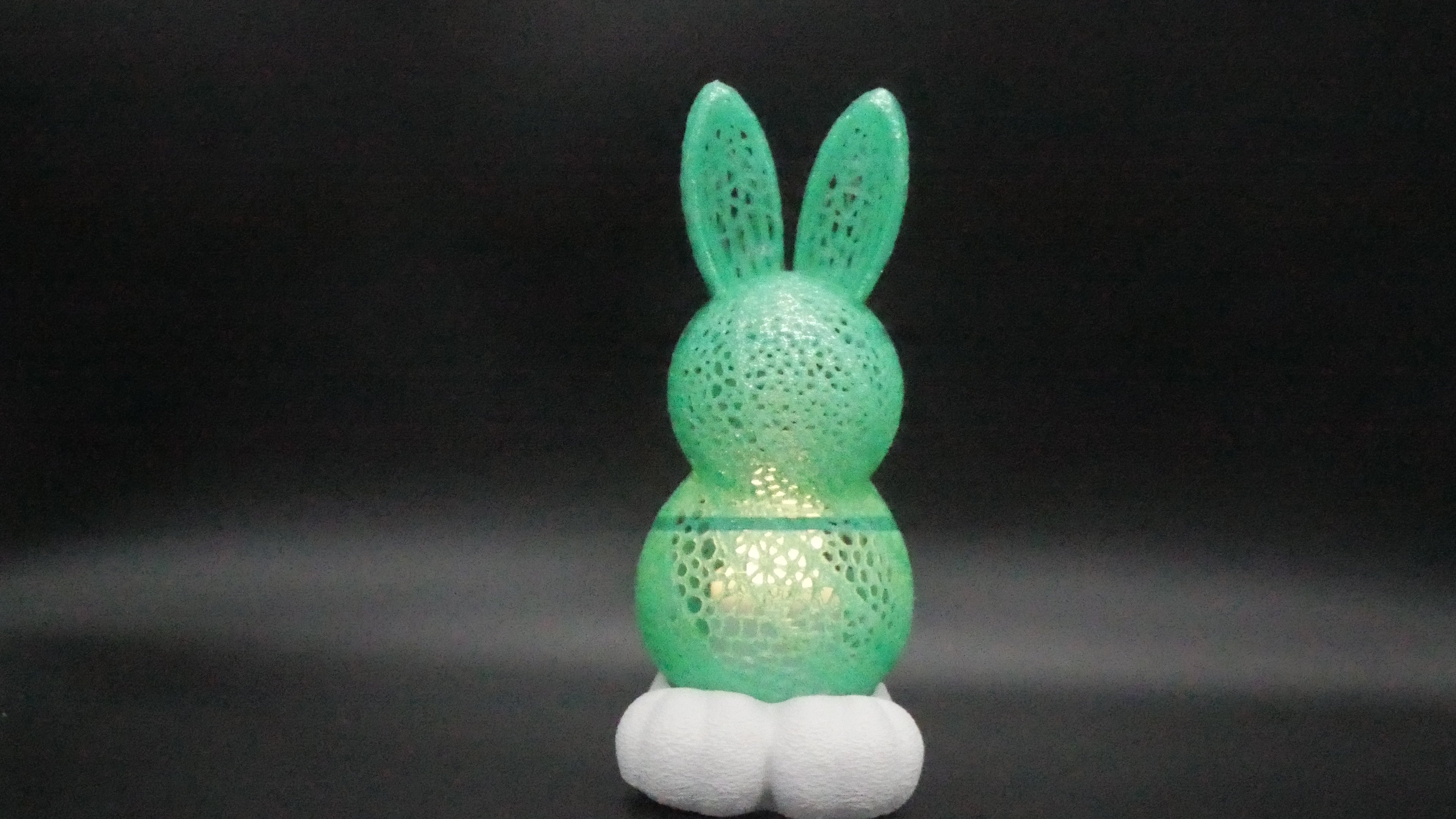 Osterhase Mystischer Smaragd