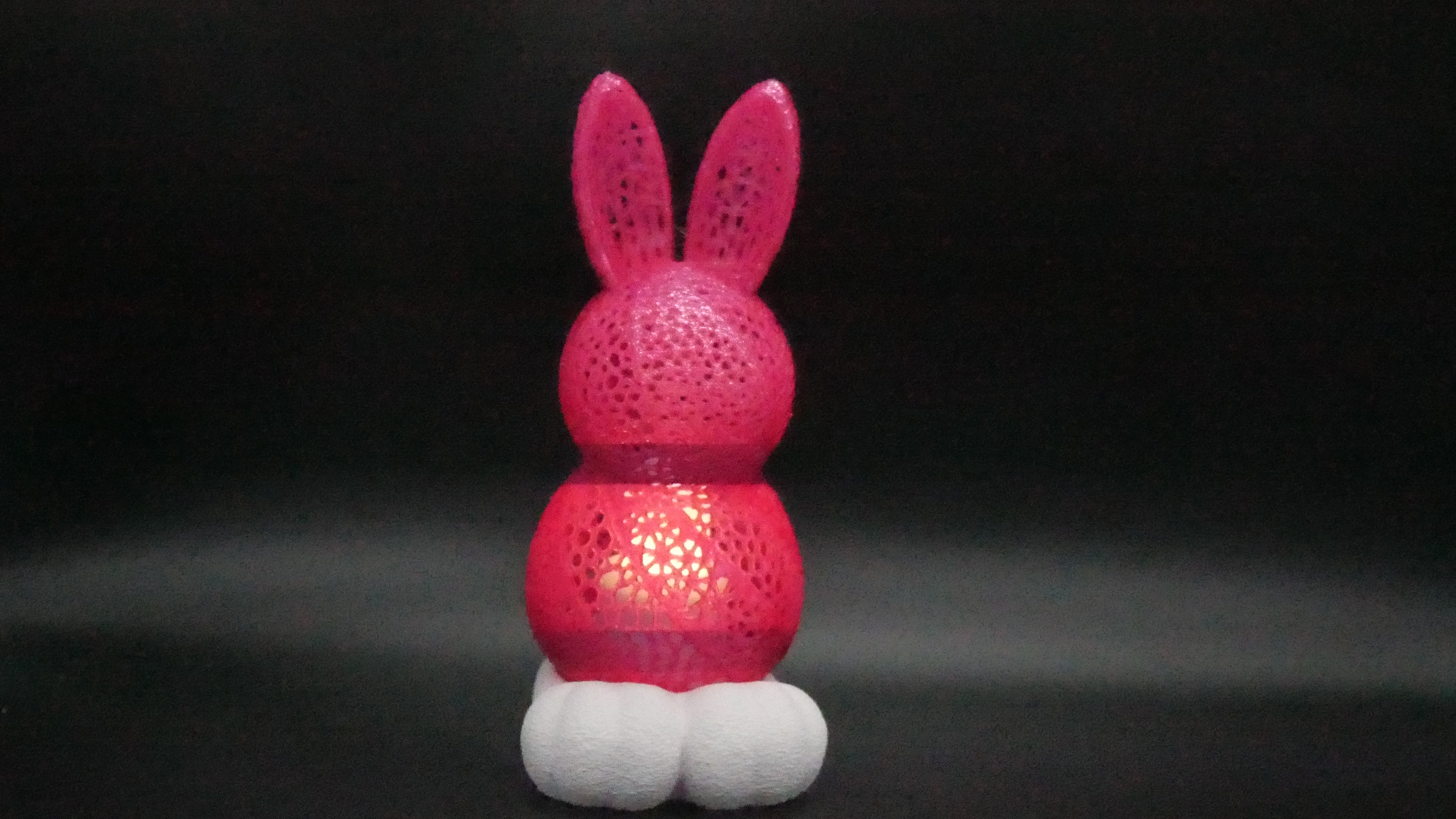 Osterhase Frostige Rose
