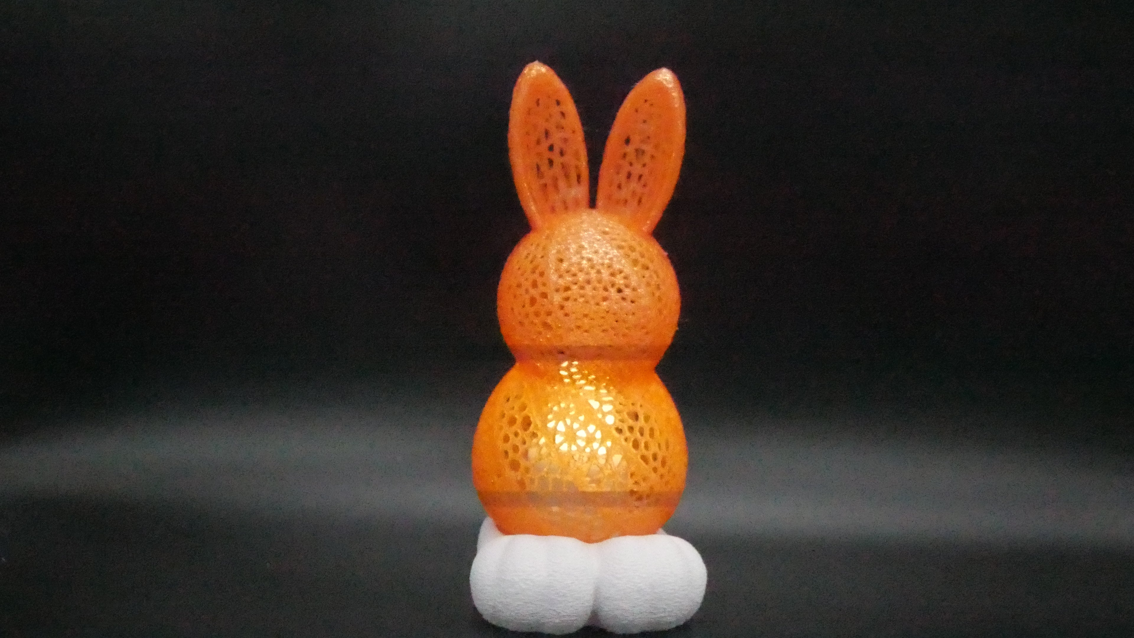 Osterhase Tanzende Flamme